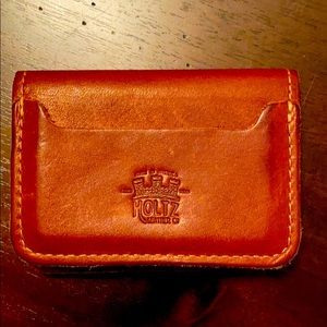 Men’s leather bifold wallet with money clip